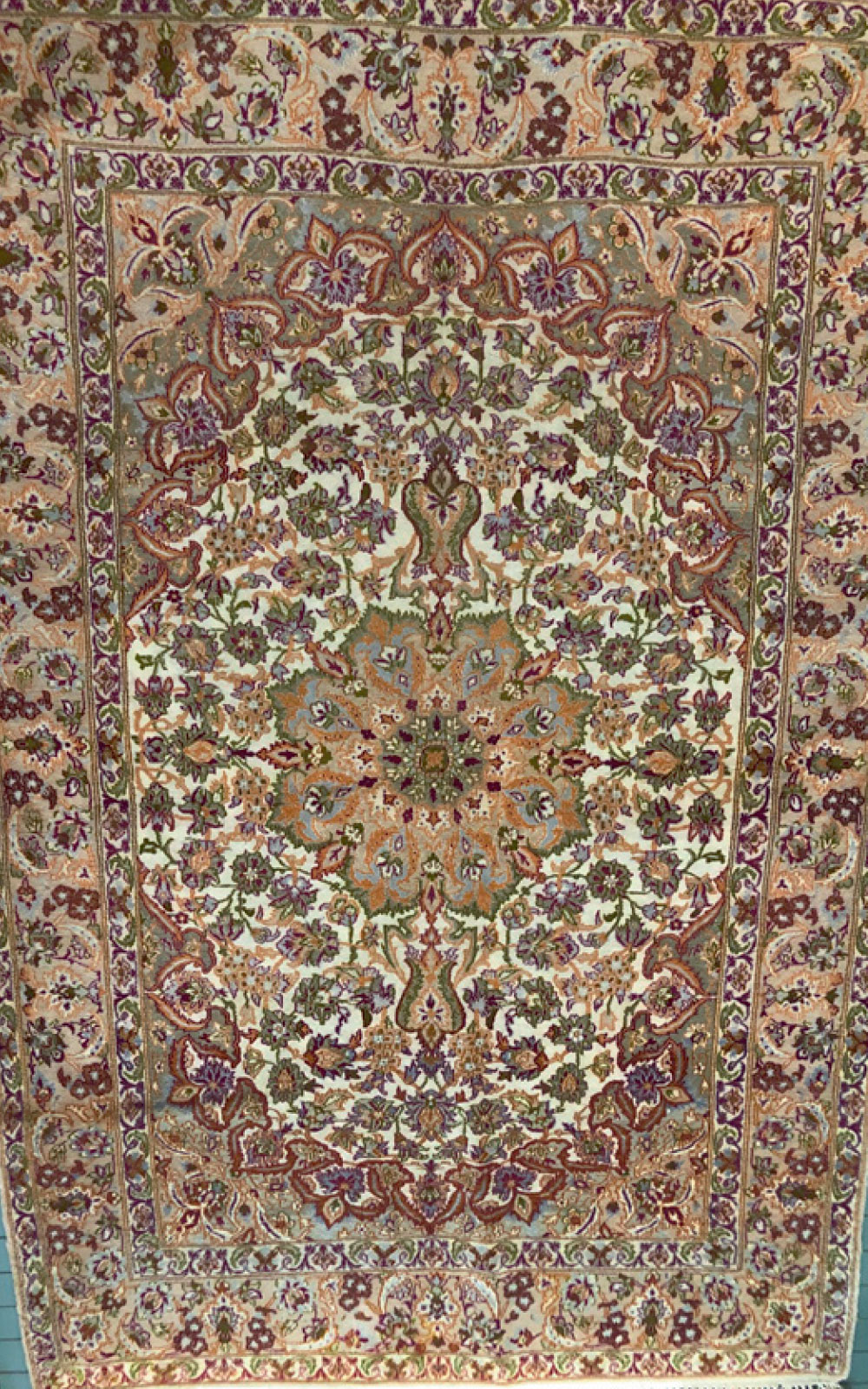 Iran-Isfahan-wool-silk