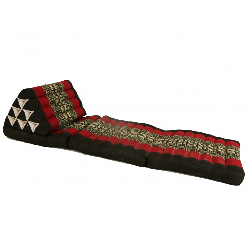 thai-three-fold-triangular-cushion-black-and-red (2)
