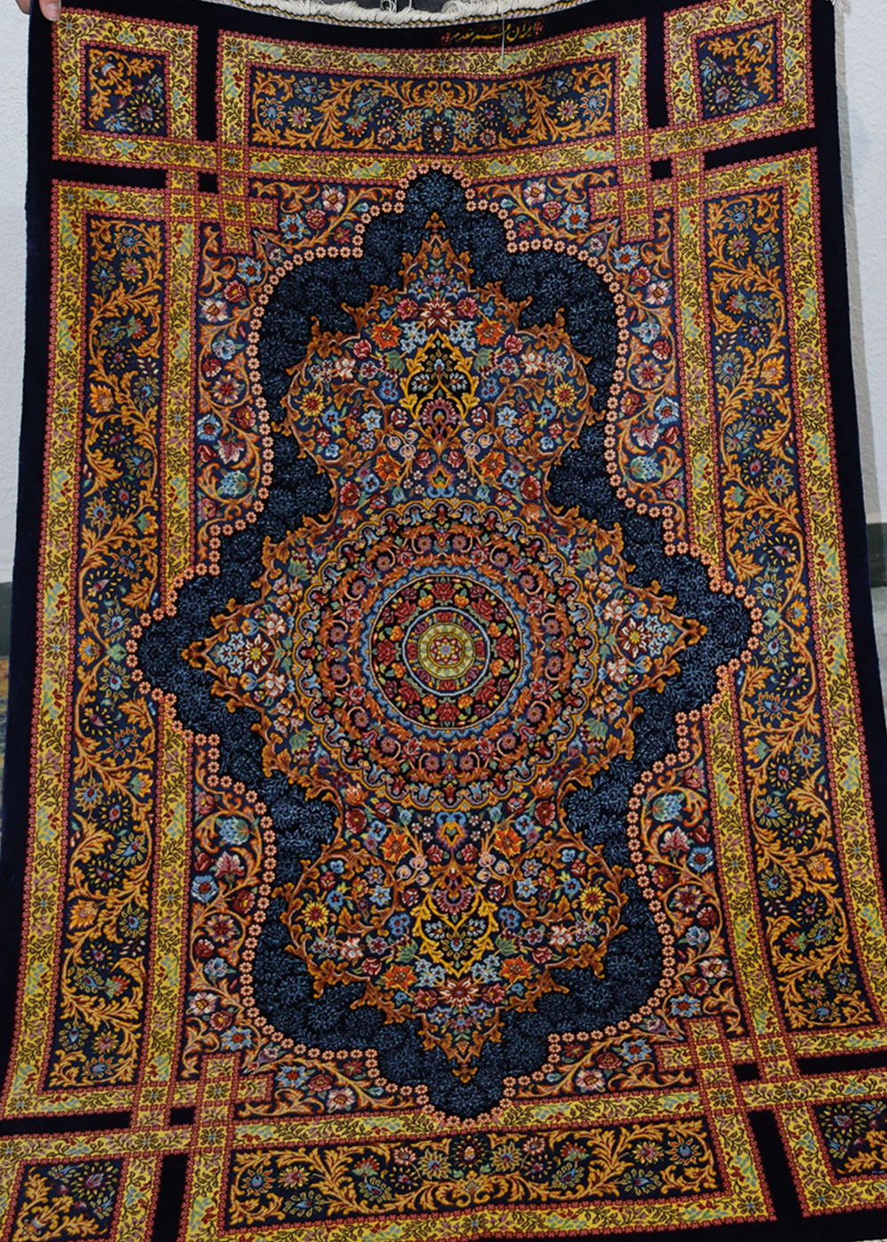 IRAN-GHOM-SOIE-24800
