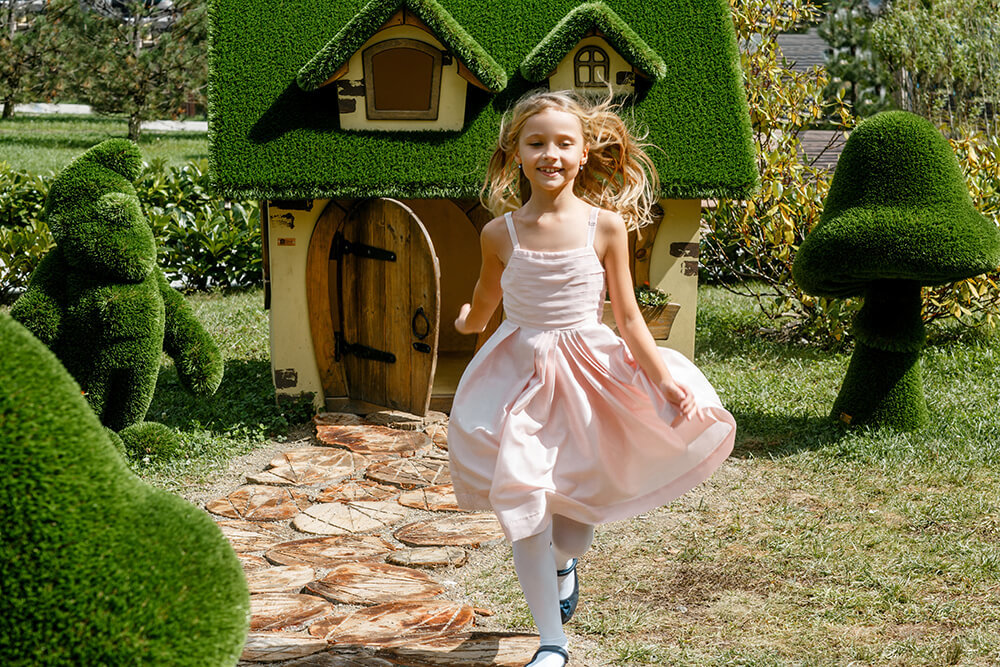 garten-kunstobjekt-haus-topiary-gfk-kunstrasen-casa-millor_3