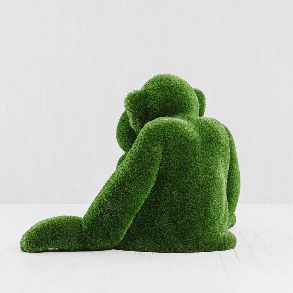 gartenfigur-affe-sitzend-topiary-gfk-kunstrasen-louie_4