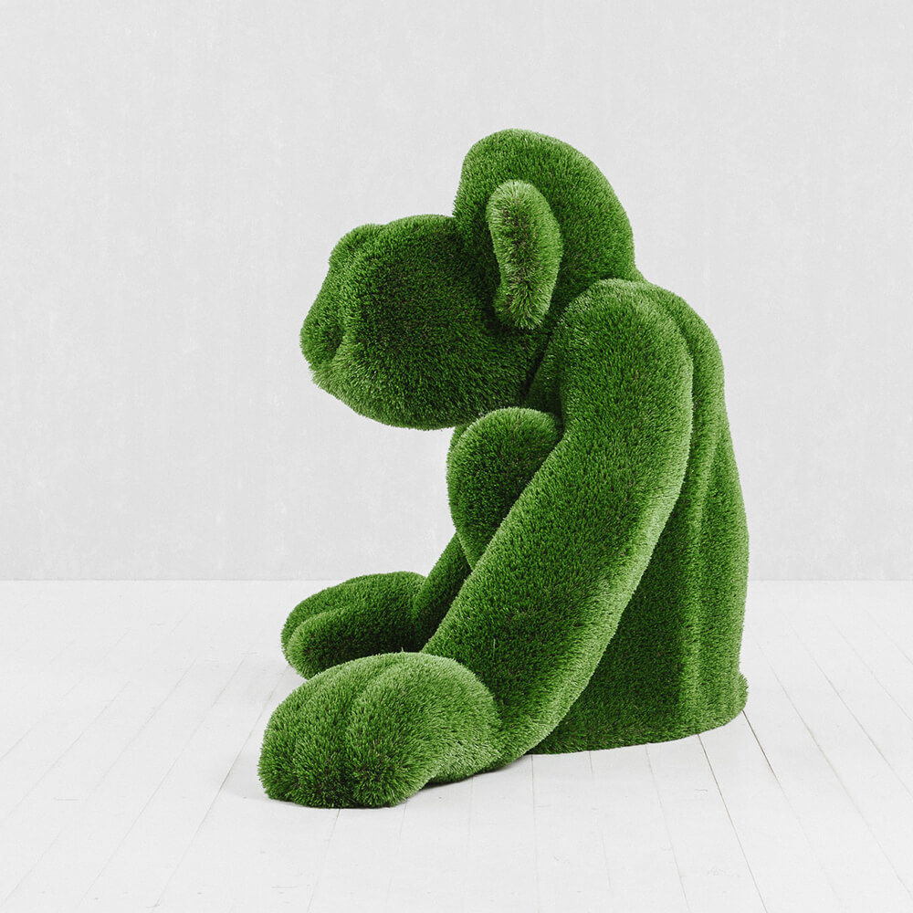 gartenfigur-affe-sitzend-topiary-gfk-kunstrasen-louie_5