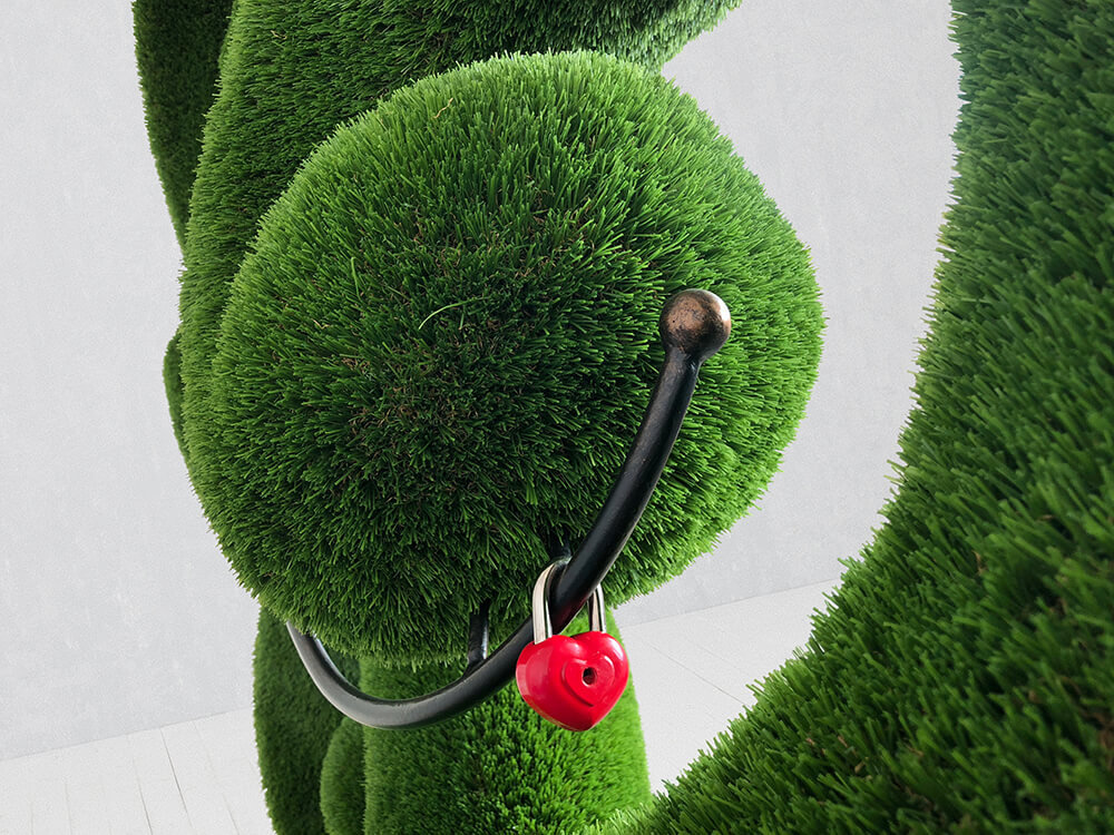 gartenplastik-baum-formschnitt-gfk-kunstrasen-baum-des-gluecks_2