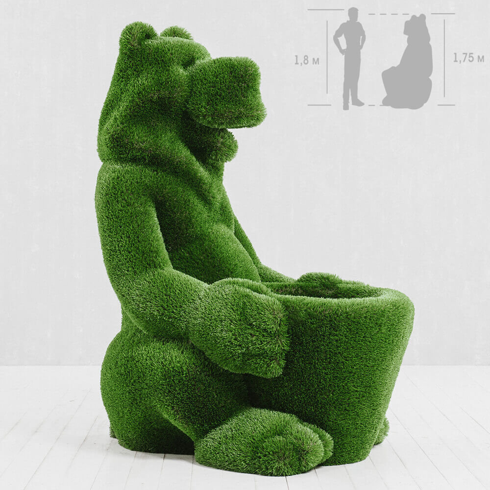 skulptur-baer-mit-korb-glasfaserkunststoff-kunstrasen-gruen-boog