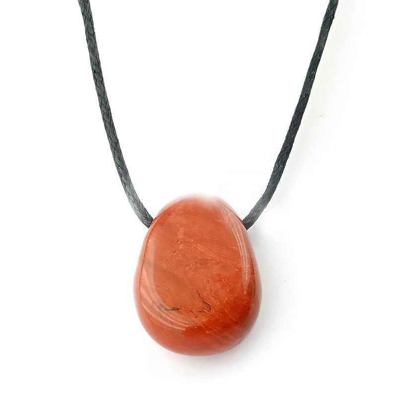 jaspe-rouge-pierre-percee-sur-cordon (1)